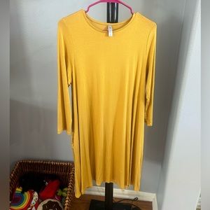 Brand new gold dress but no tags